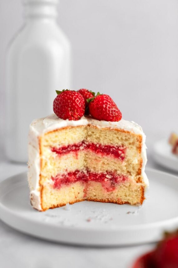 Strawberry Cake - Image 7
