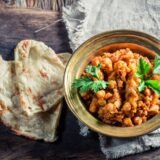 Chana Masala With 2 Chapathi