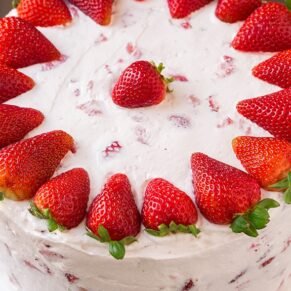 Spl Strawberry 1kg (Normal Cake)